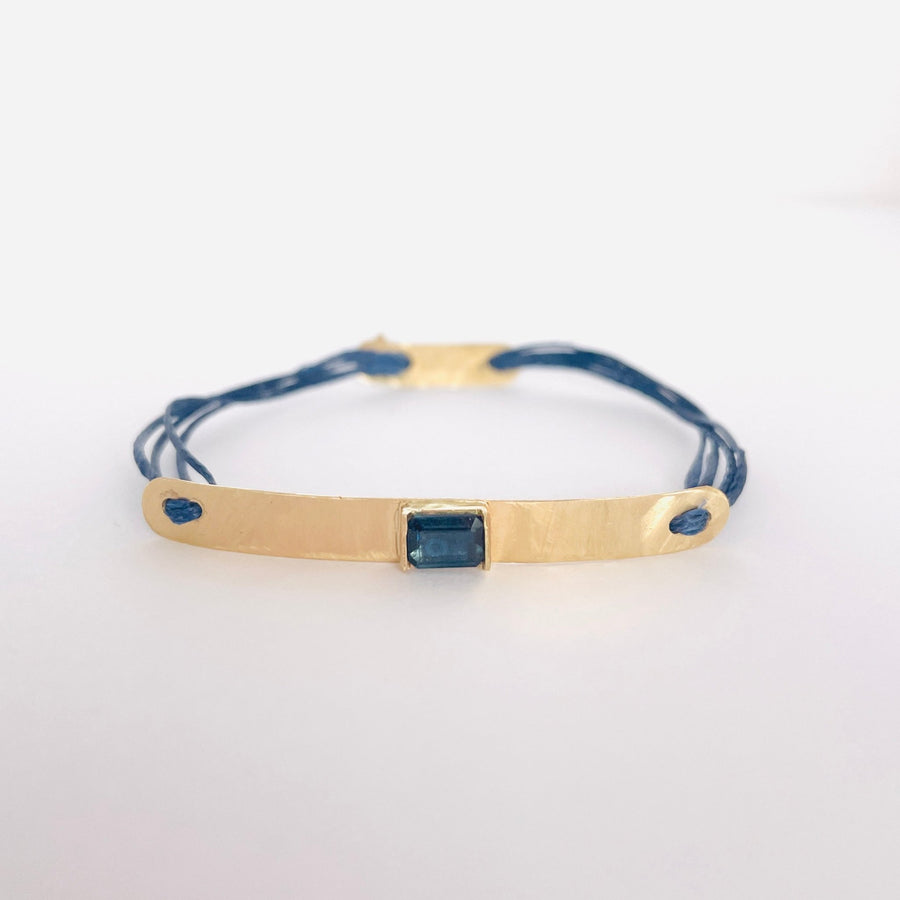 18K Gold Bar Bracelet with a Sapphire | Solid 18K Gold - Talya Mor
